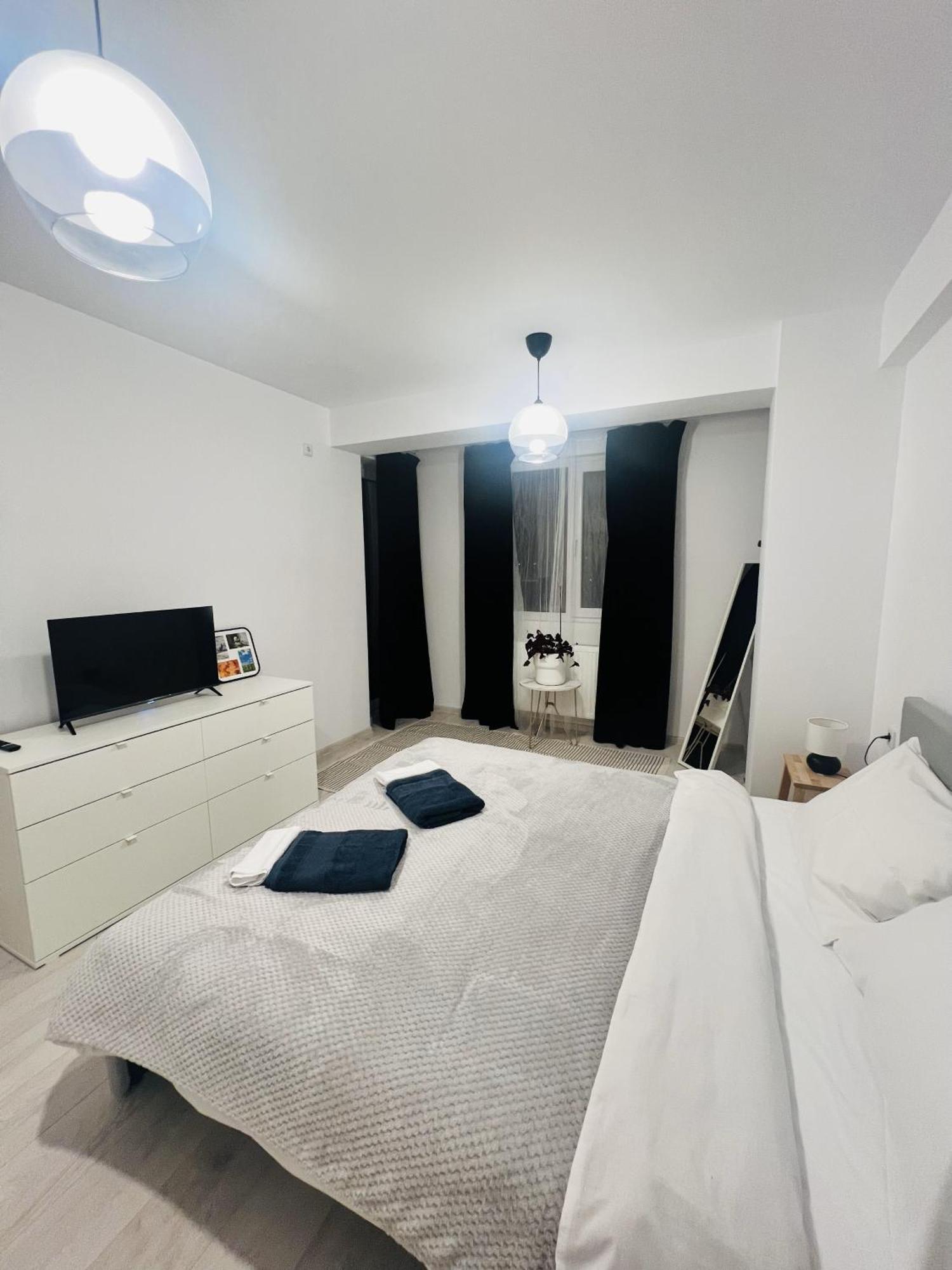Airport Gardens Loft Apartment Otopeni Bagian luar foto