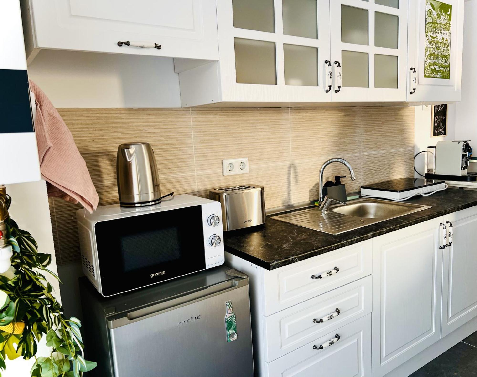Airport Gardens Loft Apartment Otopeni Bagian luar foto